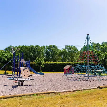 Aparthotel Azureva Cyprien 3*