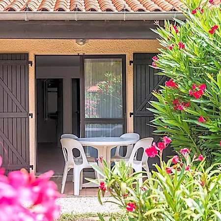 Aparthotel Azureva Cyprien 3*