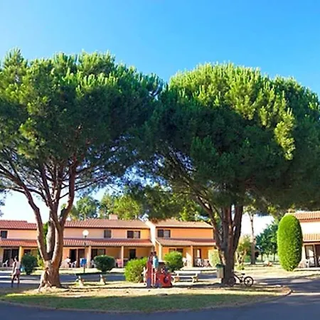 Azureva Cyprien Aparthotel